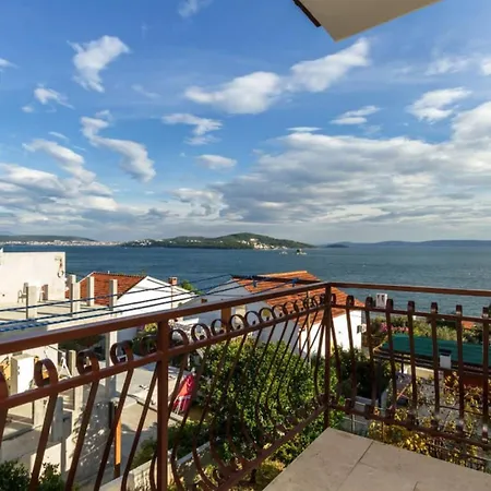 Madrugada Apartment Seget Vranjica